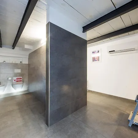 Konukevi San Cosmo Cenova